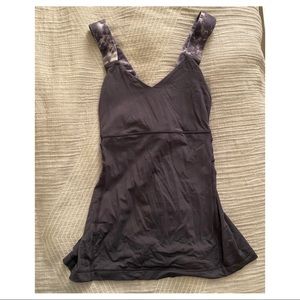 Lululemon workout top